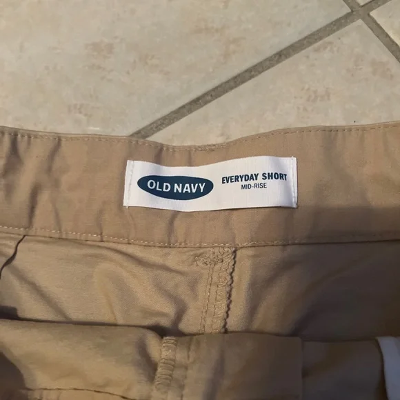 Old navy everyday short - Picture 4 of 5